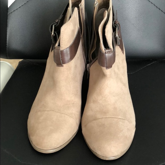 Strap Booties - Picture 2 of 4